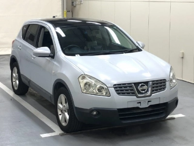 NISSAN DUALIS