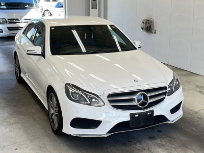 MERCEDES BENZ E CLASS
