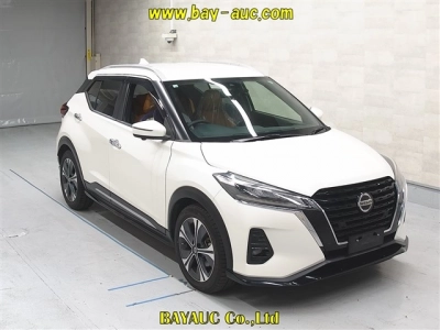 NISSAN KICKS