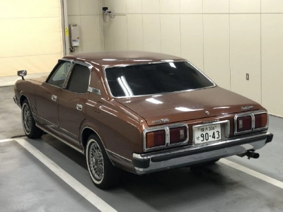 TOYOTA CROWN