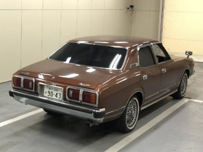 TOYOTA CROWN