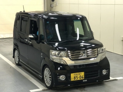 HONDA N BOX CUSTOM