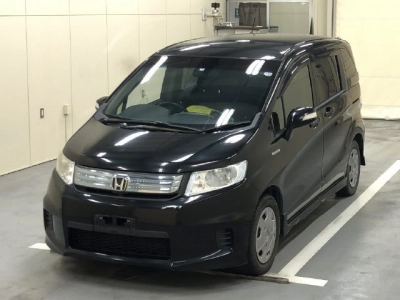 HONDA FREED SPIKE