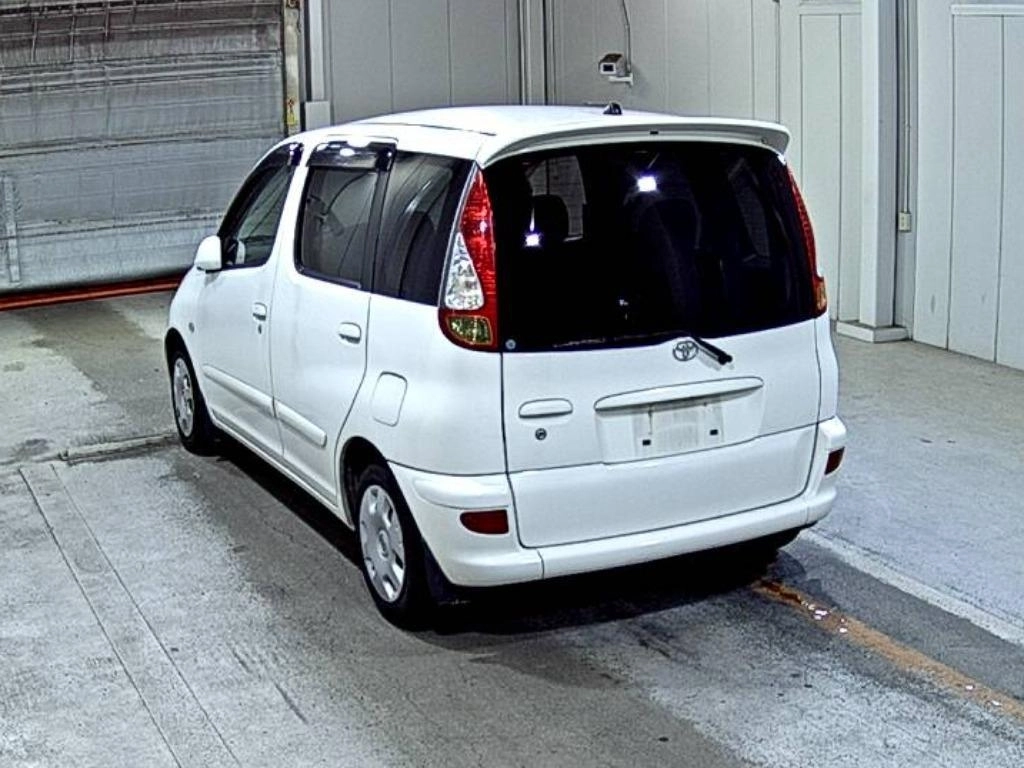 TOYOTA FUN CARGO