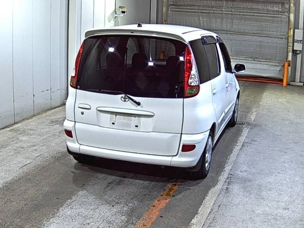 TOYOTA FUN CARGO