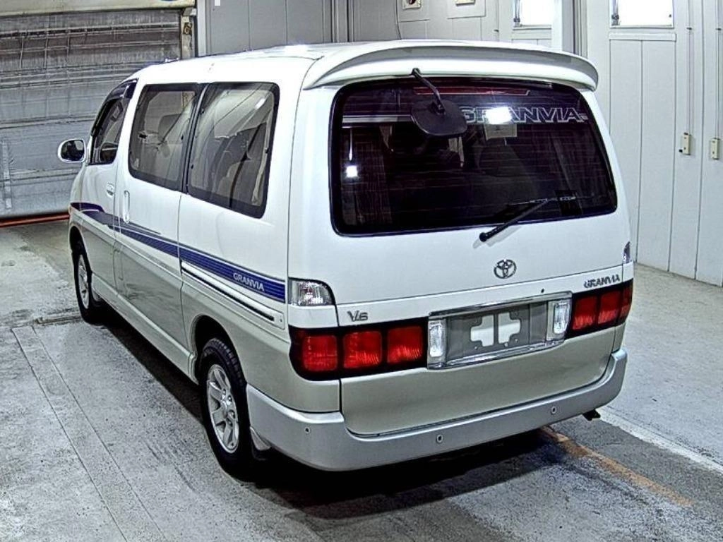 TOYOTA GRANVIA