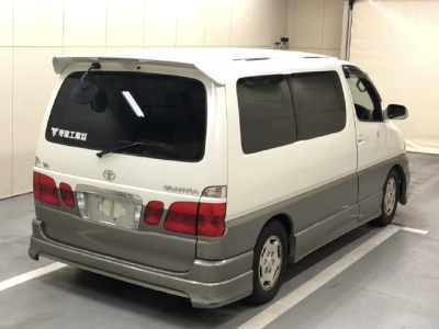 TOYOTA GRANVIA