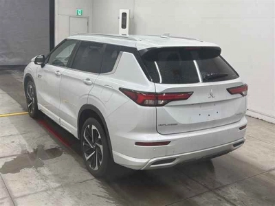 MITSUBISHI OUTLANDER PHEV