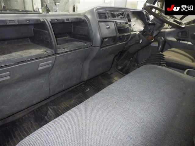 MITSUBISHI CANTER