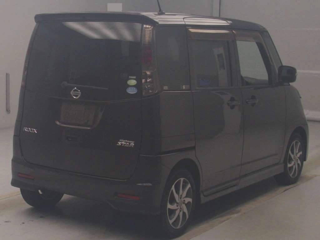 NISSAN ROOX