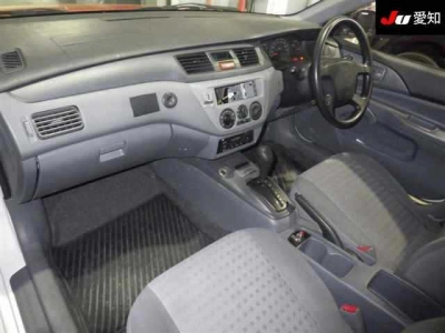 MITSUBISHI LANCER VAN