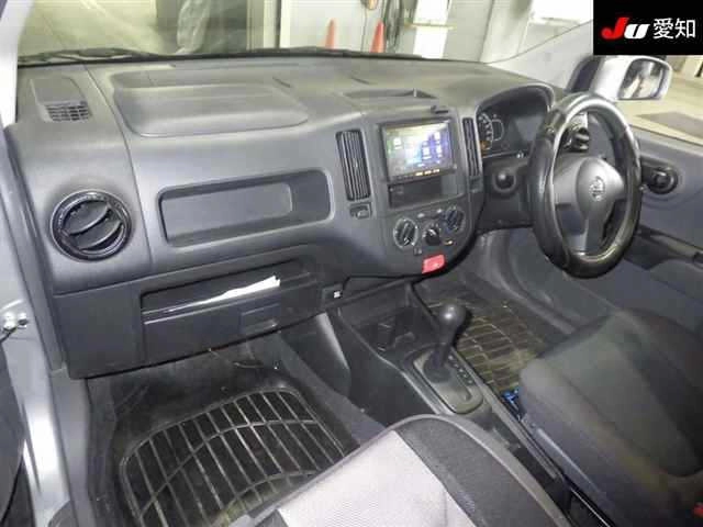 NISSAN AD VAN