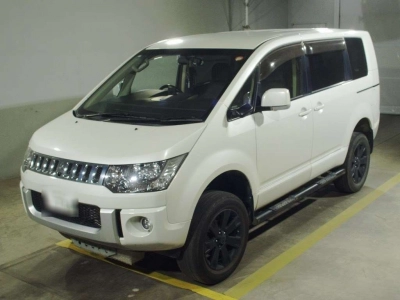 MITSUBISHI DELICA D:5