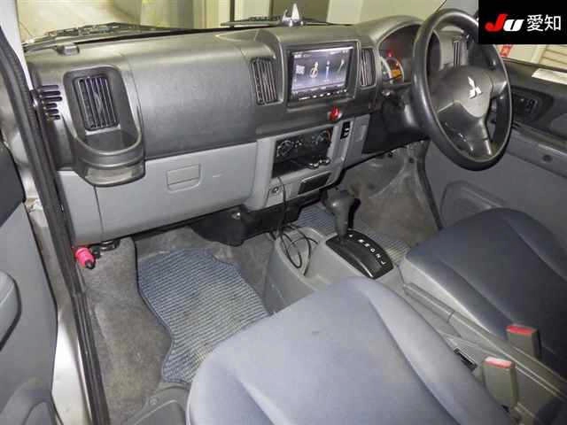 MITSUBISHI MINICAB