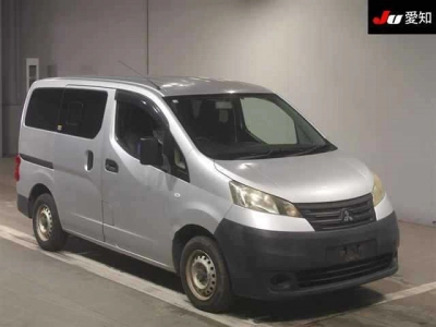 MITSUBISHI DELICA VAN