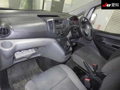 MITSUBISHI DELICA VAN