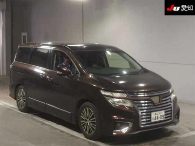 NISSAN ELGRAND