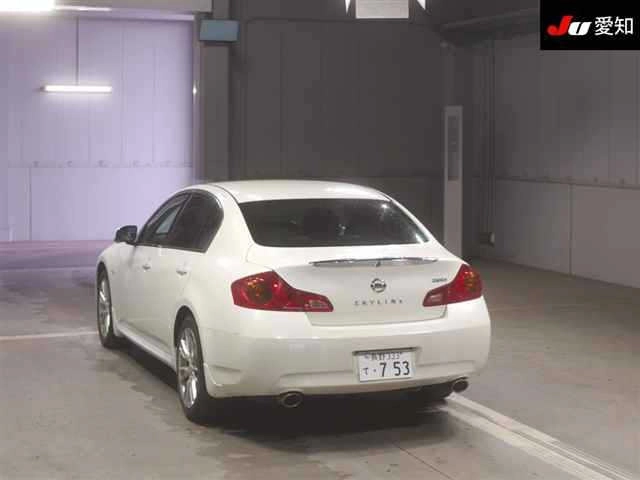 NISSAN SKYLINE