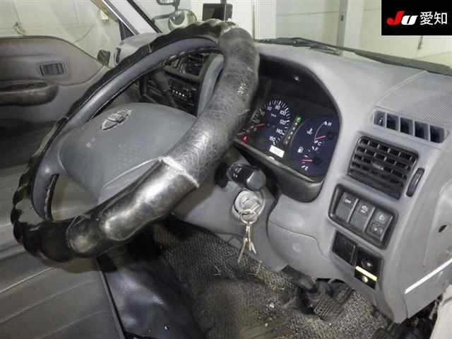NISSAN VANETTE TRUCK