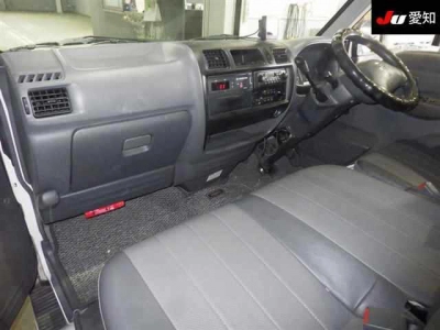 NISSAN VANETTE TRUCK