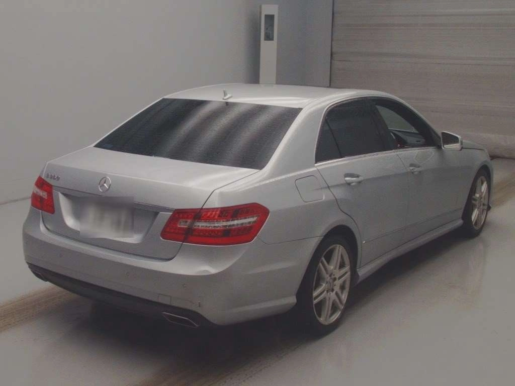 MERCEDES BENZ E CLASS