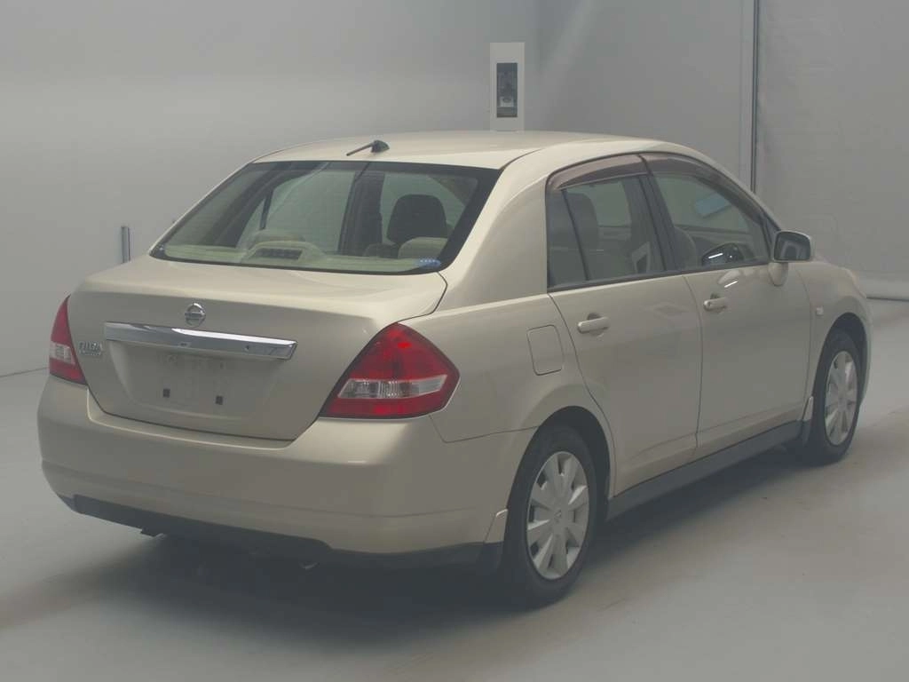 NISSAN TIIDA LATIO