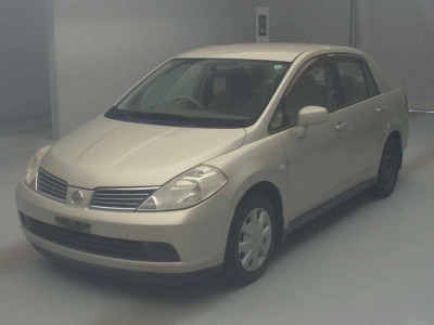 NISSAN TIIDA LATIO