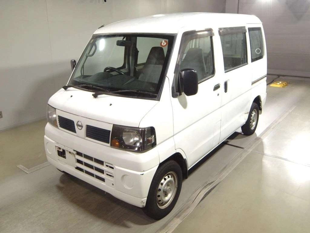 NISSAN CLIPPER VAN