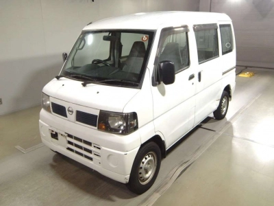 NISSAN CLIPPER VAN