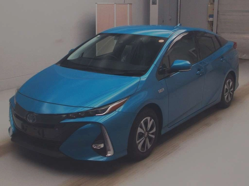 TOYOTA PRIUS PHV