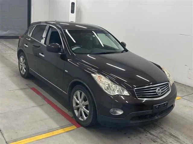 NISSAN SKYLINE CROSSOVER