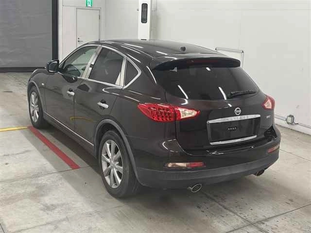 NISSAN SKYLINE CROSSOVER