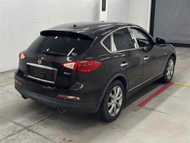 NISSAN SKYLINE CROSSOVER