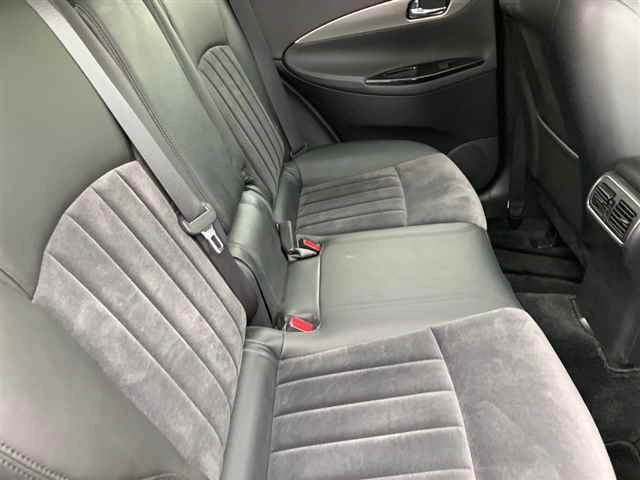 NISSAN SKYLINE CROSSOVER