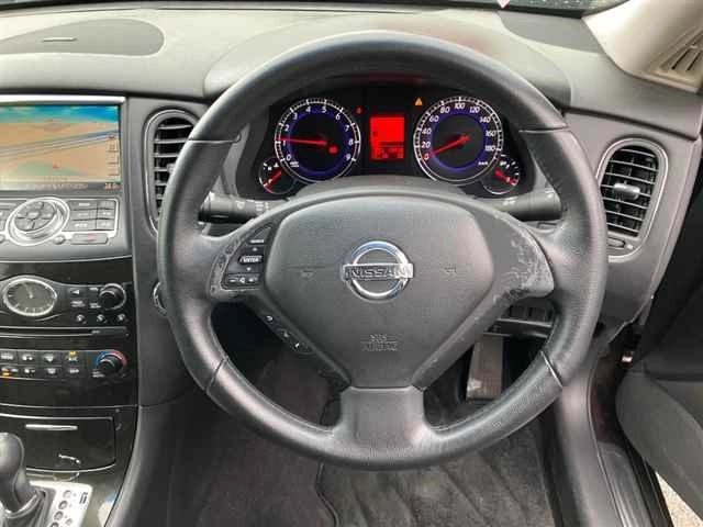 NISSAN SKYLINE CROSSOVER