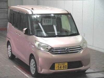 NISSAN DAYZ ROOX