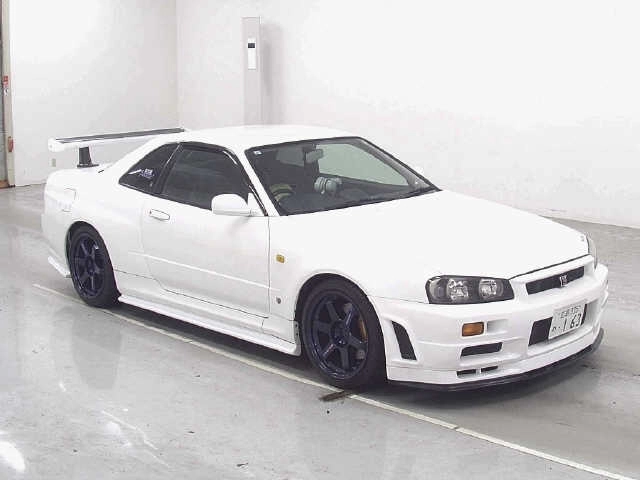 NISSAN SKYLINE