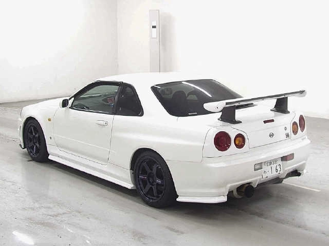 NISSAN SKYLINE