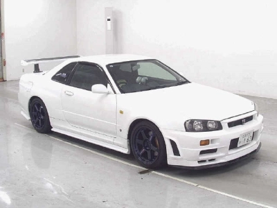NISSAN SKYLINE