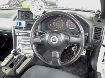 NISSAN SKYLINE