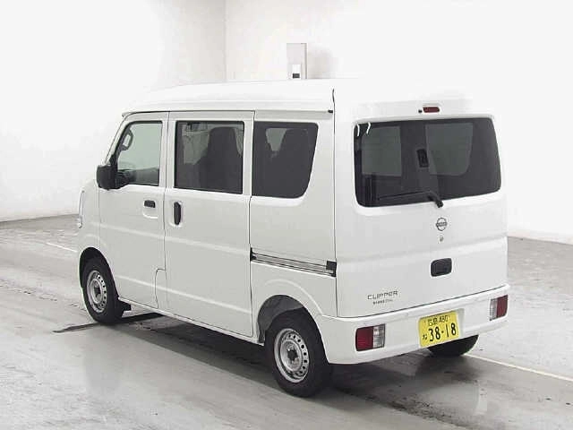 NISSAN CLIPPER VAN
