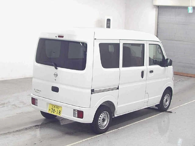 NISSAN CLIPPER VAN