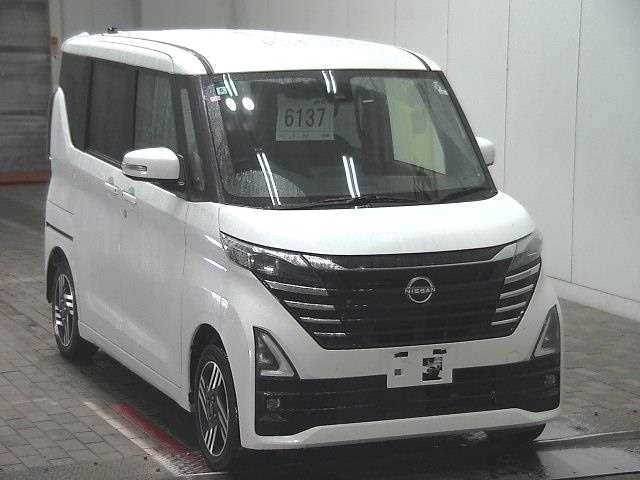 NISSAN ROOX