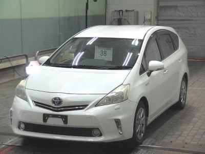 TOYOTA PRIUS ALPHA