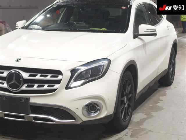 MERCEDES BENZ GLA