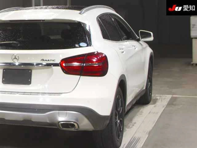 MERCEDES BENZ GLA