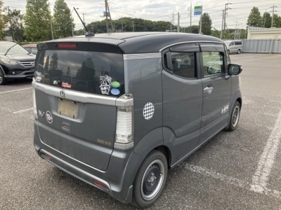 HONDA N-BOX SLASH