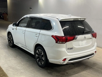 MITSUBISHI OUTLANDER PHEV