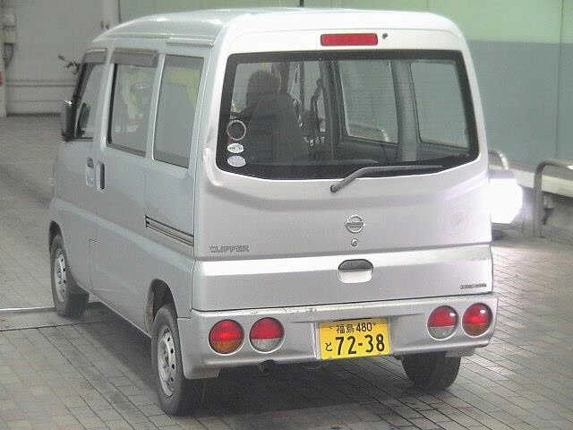 NISSAN CLIPPER VAN