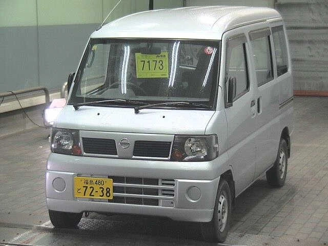 NISSAN CLIPPER VAN